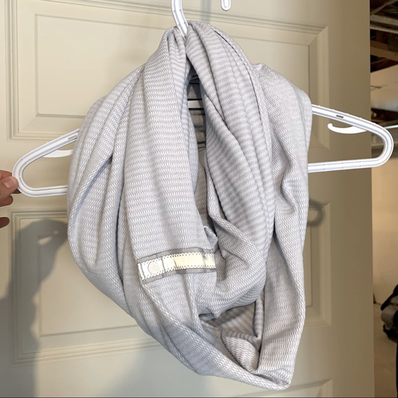 Lululemon Vinyasa Scarf